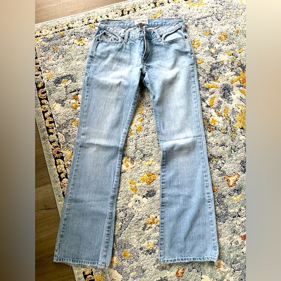 Abercrombie and Fitch women’s jeans. Size 4 - Picture 5 of 10